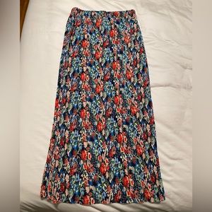 Beautiful floral midi skirt - Size M